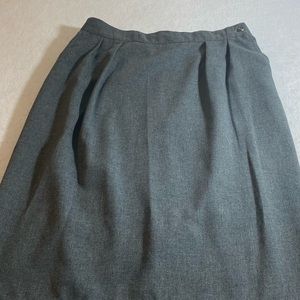 Cricket Lane Aline Skirt Side Button pockets fully lined Gray Pleated sk…